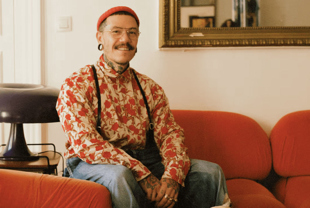 Adrian Appiolaza en Moschino